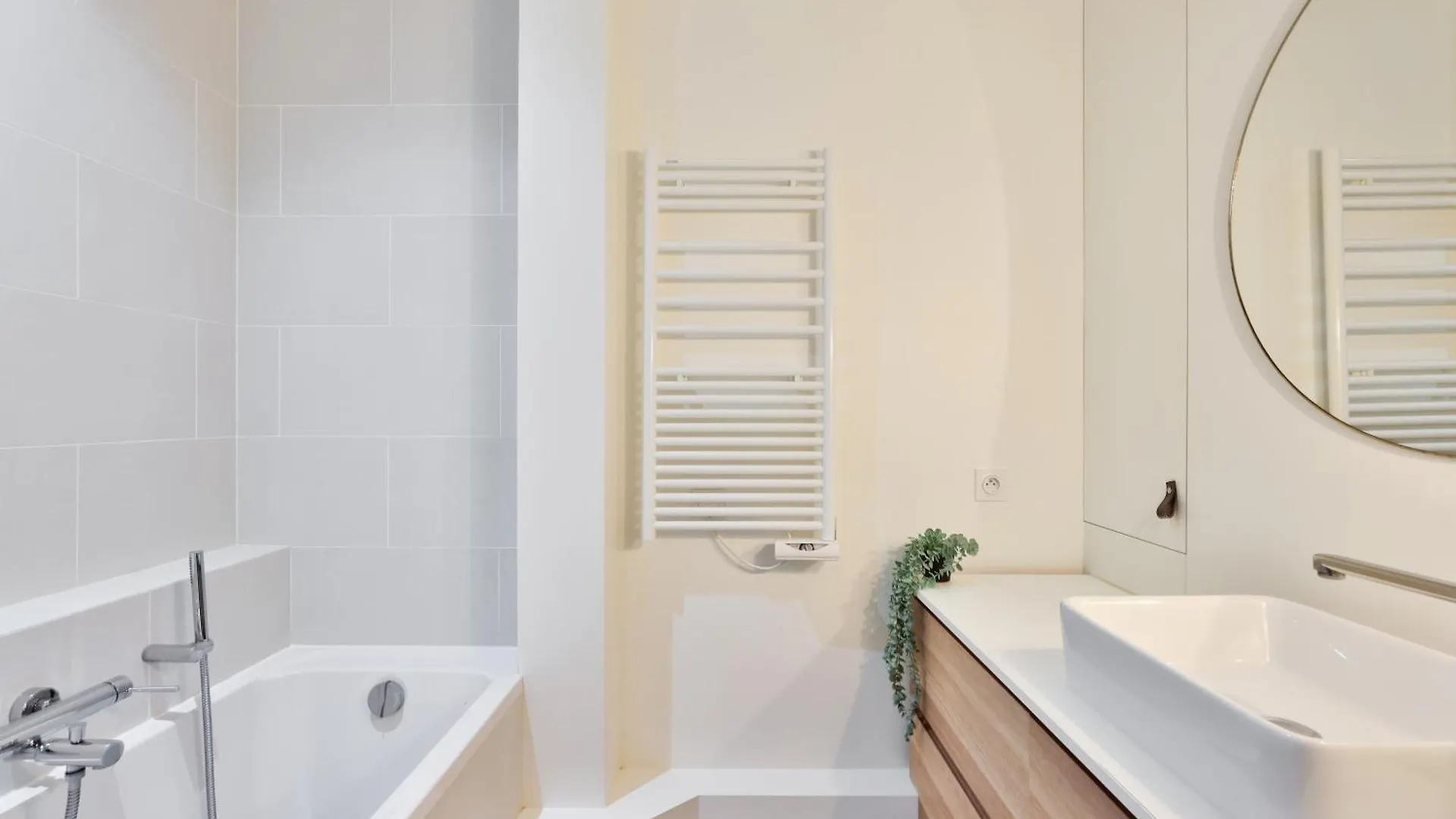 Apartmán Stylish 2Br In Private Mansion At Rue De Passy Paříž